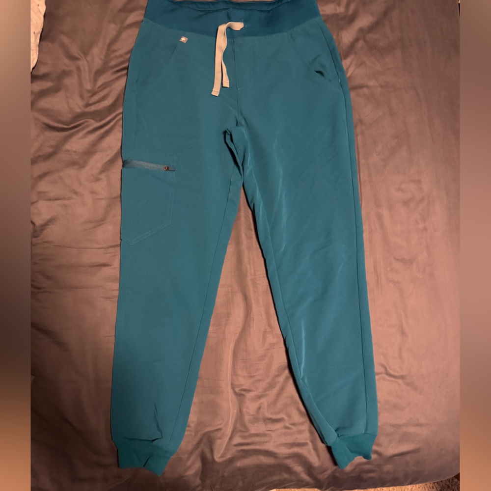 Figs scrub pants